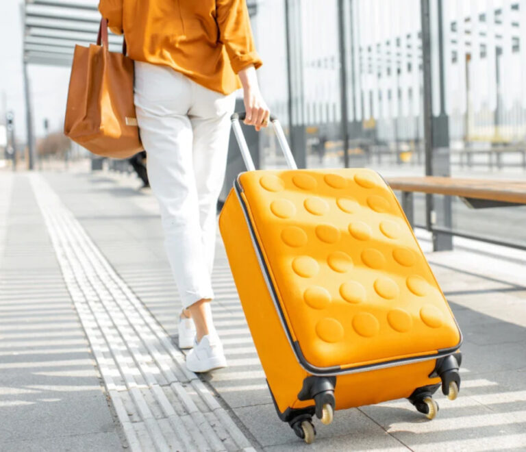 Viaggi in Aereo: consigli per le gambe